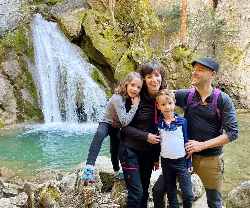 Familia en cascada de Belabarce